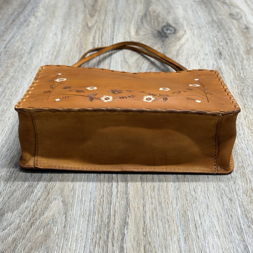 Handcrafted Tan Leather Floral Shoulder Bag - Picture 10 of 16